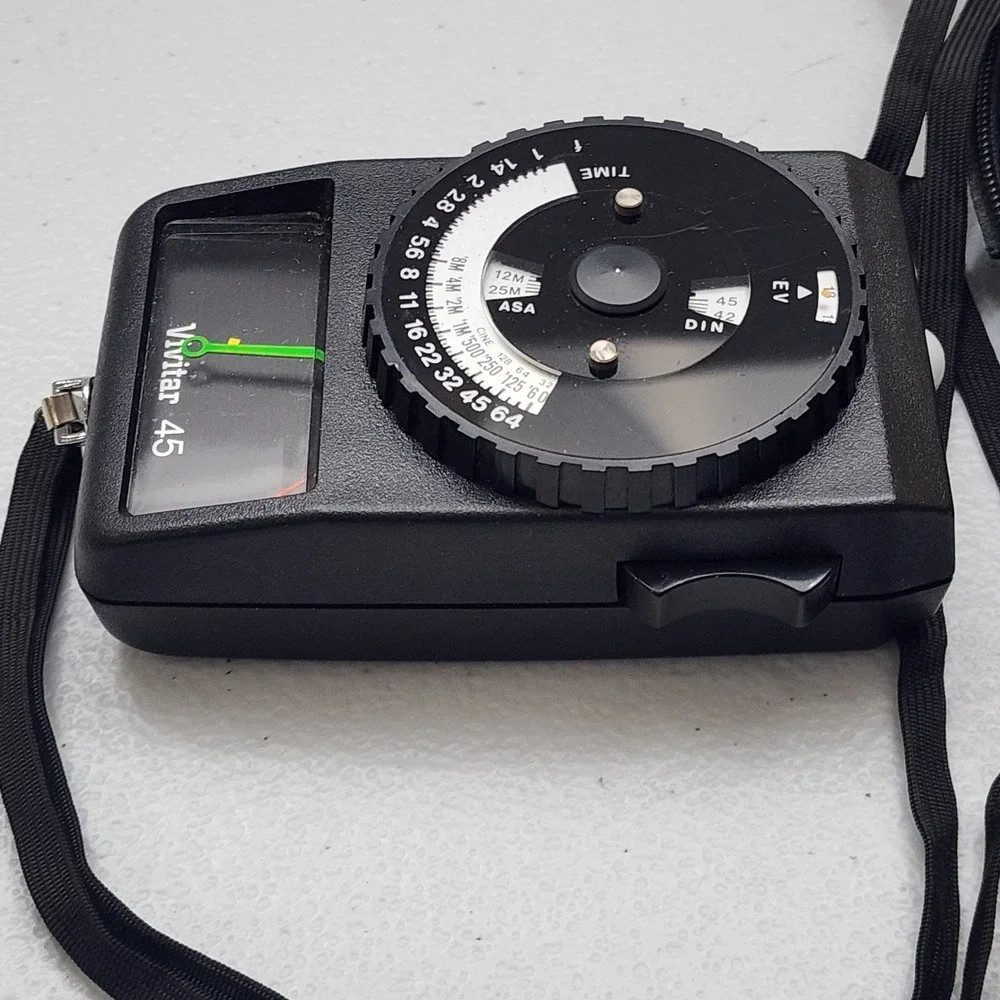 Vivatar 45 Exposure Light Meter/ Case Untested Parts Only
